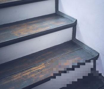 【楼梯设计规范】住宅楼梯设计规范_办公楼梯设计规范_消防疏散楼梯设计规范_楼梯空间设计规范要求