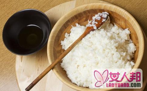 >不吃米饭不可以减肥 反而会更胖！