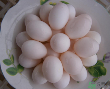 >鸽子蛋孕妇可以吃吗?鸽子蛋的营养价值及功效