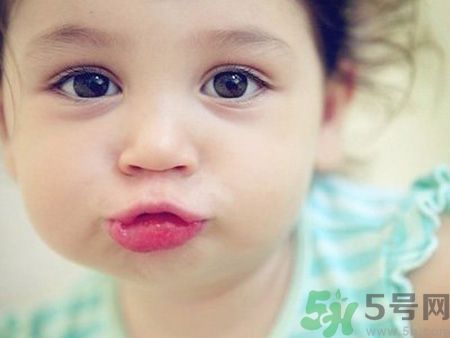 小儿口臭是什么原因引起的?小儿口臭怎么治疗?