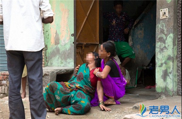 印度14岁少女遭性侵 被喂食酸液脏器受损致死