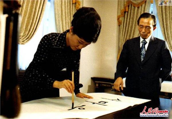 金载圭为什么被绑 1979年韩国总统朴正熙为什么被暗杀 怎么被暗杀的