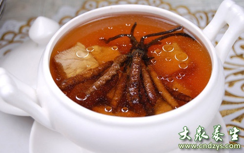 >茶树菇瘦肉汤