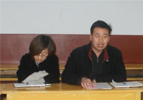 南乐县韩张镇初级中学召开九年级毕业班教师座谈会