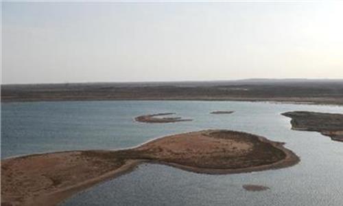 榆林红碱淖风景区 榆林红碱淖湖面萎缩近一半 呼吁加强湿地保护