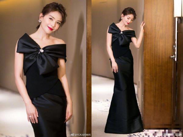>脱下小黑裙的刘涛美翻了, 穿纯白套装显高贵, 40岁仍如此惊艳!