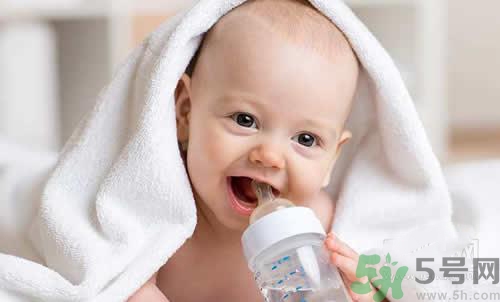 宝宝吃退烧药后体温过低是怎么回事？宝宝吃退烧药后体温过低怎么办？