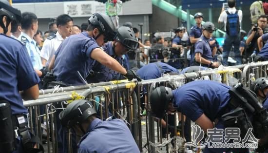 香港非法占中者169人被捕 多人涉拒捕袭警罪名