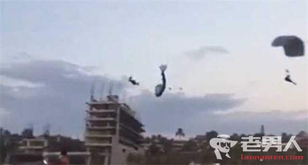 >滑翔伞空中相撞 女游客从15米高空坠亡