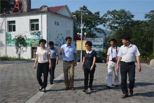 常州韩军 六安市委常委、宣传部长韩军赴金寨调研农民文化乐园