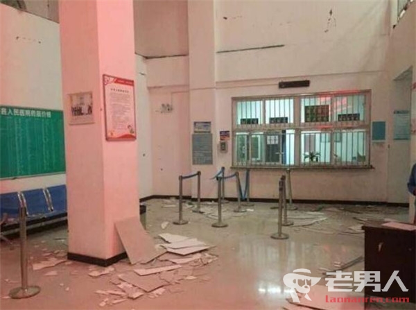 新疆地震多人伤亡 损失惨重震中现场照片曝光