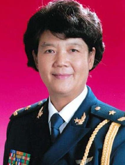 陈德明少将 解放军女中将名单:陈光龙少将 北京军区装备部副部长