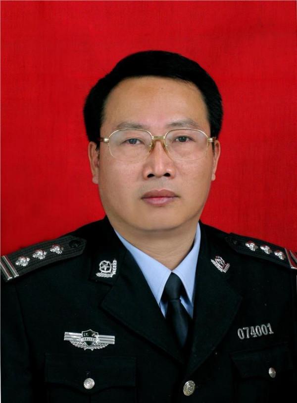 >杭州公安局长叶寒冰 杭州市公安局长:公安与军队有着深厚的渊源