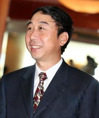 著名演员冯巩当选民革中央副主席 曾任政协常委