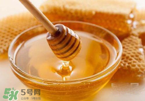 桃花茶可以加蜂蜜吗？桃花茶可以和蜂蜜一起喝吗？
