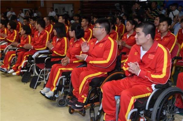 >冯建中年龄 中国残奥代表团运动员共332人 最小年龄为15岁
