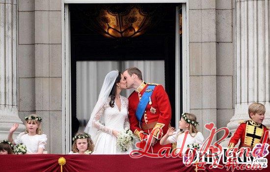 威廉王子完婚 与凯特王妃两次上演世纪之吻