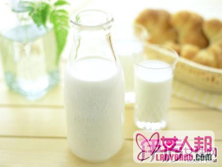>牛奶的危害是什么？ 揭秘喝牛奶的注意事项