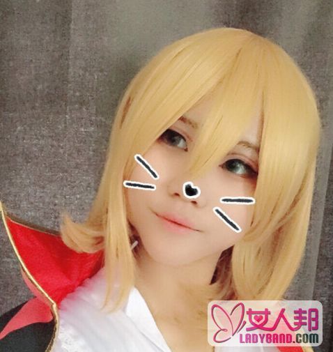 窦靖童妹妹晒cosplay自拍 二次元十分激萌