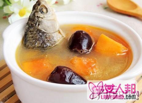 >木瓜炖鲫鱼汤的功效  木瓜鲫鱼美容汤怎么做好吃