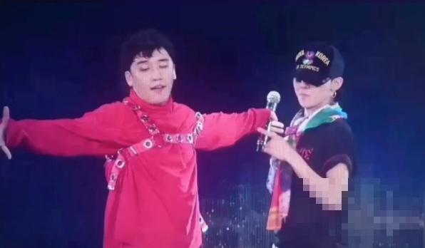 >Bigbang胜利助阵GD演唱会 穿同款红衣本尊看不下去了
