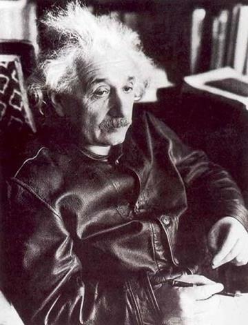 爱因斯坦、霍金和牛顿的智商各是多少?要实际 还有他们的成就
