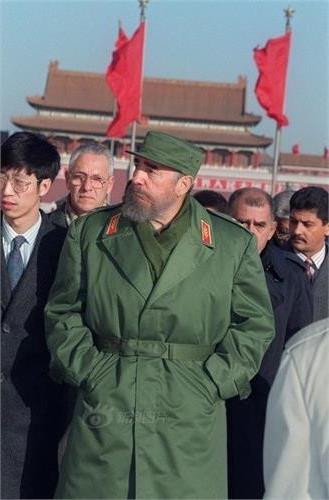 卡斯特罗去世中国吊唁 卡斯特罗兄弟和中国领导人