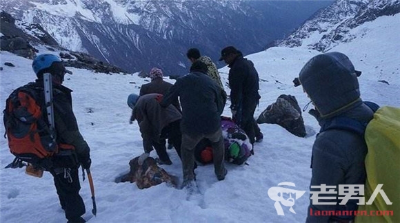 由四姑娘山女大学生坠亡引发的思考：违规登山应如何制止