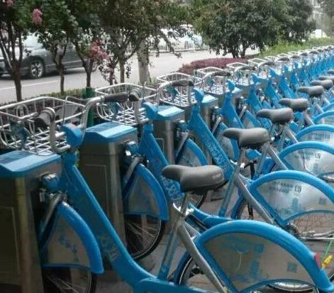 陈法蓉万人骑 武汉第四万辆公共自行车上路 每天都有十多万人骑行