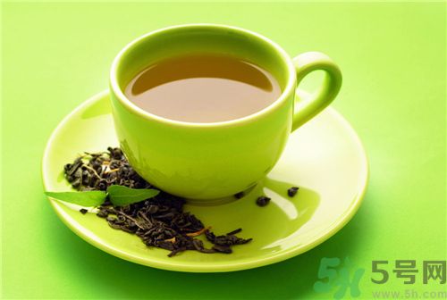 >吃杨梅能喝茶吗？吃杨梅的时候可以喝茶吗？