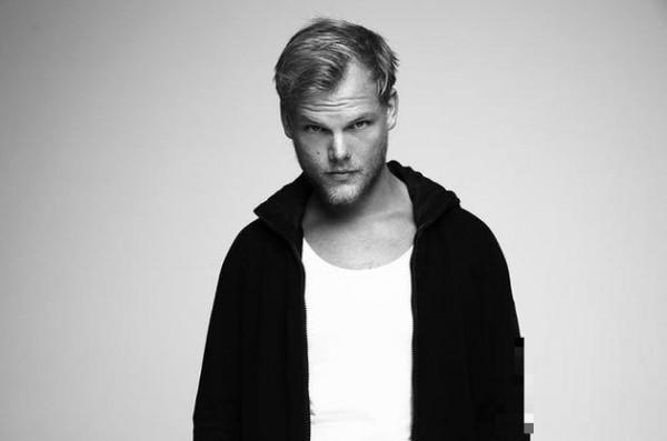 >瑞典28岁知名DJ艾维奇去世 死因暂未明瑞典28岁知名DJ艾维奇去世 死因暂未明