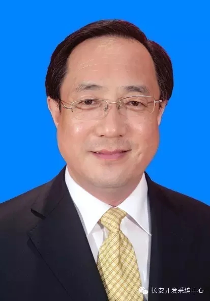 王福林吴长斌 王福林当选为区人大主任 王强当选为区长