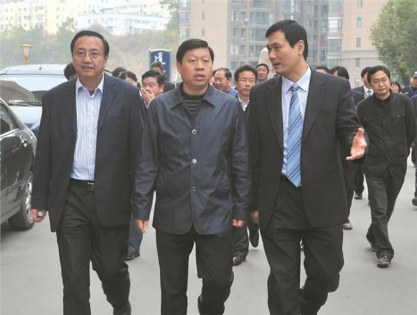 湖北团代表联名呼吁为长江立法 张维国代表提立法三重点