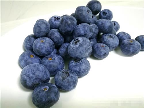 >吃蓝莓有什么好处？哪些人不能吃蓝莓？