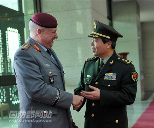 蔡英挺将担任 蔡英挺为什么不再担任南京军区司令员