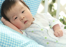 婴儿睡觉抽搐是怎么回事怎么办