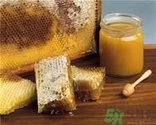 秋天喝蜂蜜好吗?秋天喝蜂蜜的好处