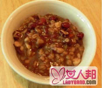 >【薏米芡实红豆粥】薏米芡实红豆粥的营养_薏米芡实红豆粥的做法