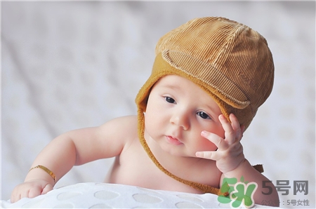 新生儿需要戴帽子吗?新生儿戴帽子好吗?