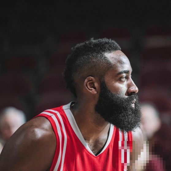 adidas Harden B/E实战篮球鞋，助攻球员自由掌控赛场