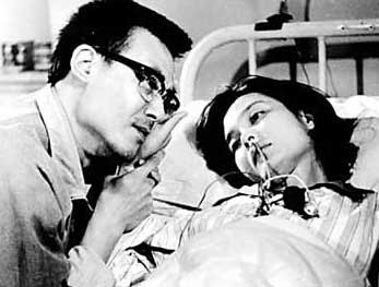 演员张晓林老婆 电影演员达式常简历近况 达式常和他的老婆妻子女儿照片