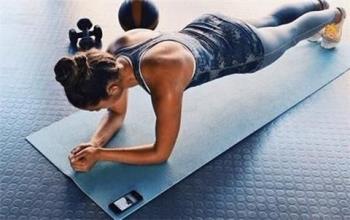 >适合女生练习的无氧运动 女生在健身房适合的无氧运动?