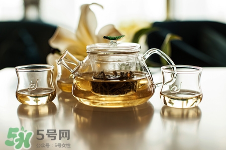 荷叶茶可以加蜂蜜吗?荷叶茶加蜂蜜好喝吗