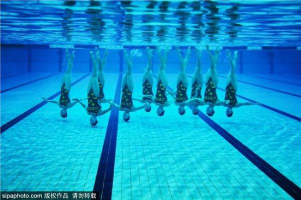 花样游泳常思老公 记中国花样游泳队队员常思:出水芙蓉来自相声世家