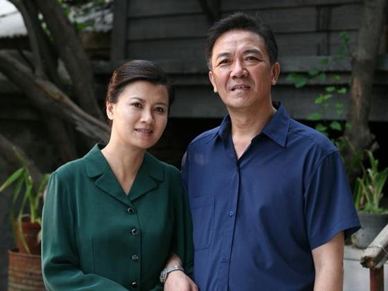 比李幼斌小十几岁的史兰芽有过两次婚姻,第一任老公是著名演员刘斌,第