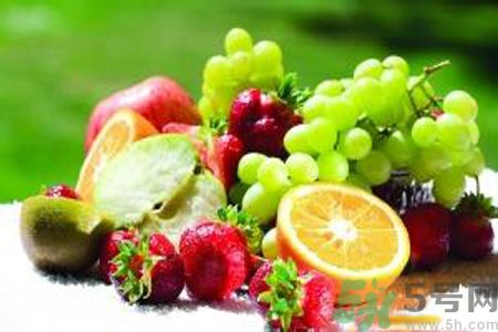夏季排毒养颜吃什么水果？夏季排毒养颜水果推荐