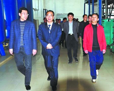 西平县委书记张金泉:六个提升推进西平科学发展
