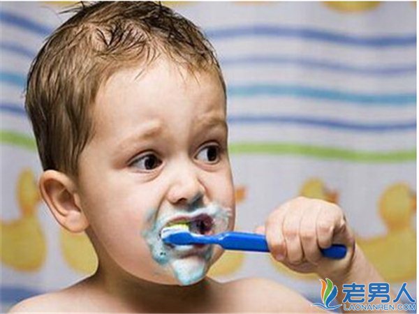 >如何让孩子养成爱刷牙的好习惯 小编来支招