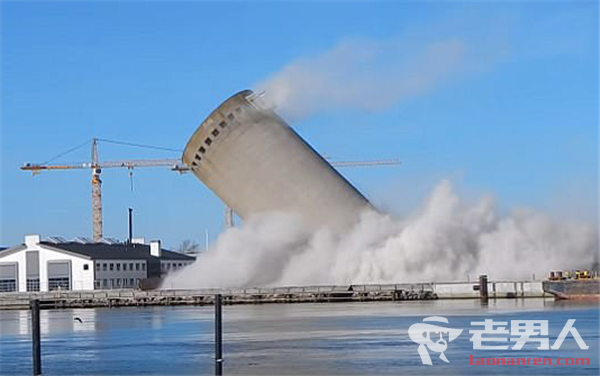 丹麦废弃建筑爆破现失误 图书馆不幸遭殃