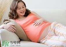 怀孕1个多月有褐色分泌物是怎么回事?